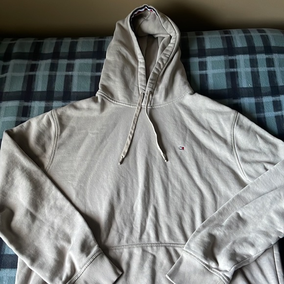 Tommy Hilfiger Tan hoodie - Picture 2 of 2